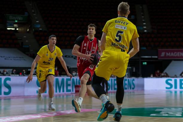 在回归母队 在回归母队