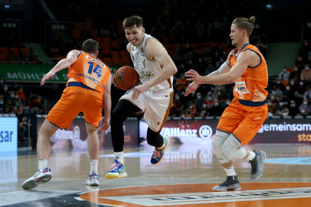 更具优势 更具优势